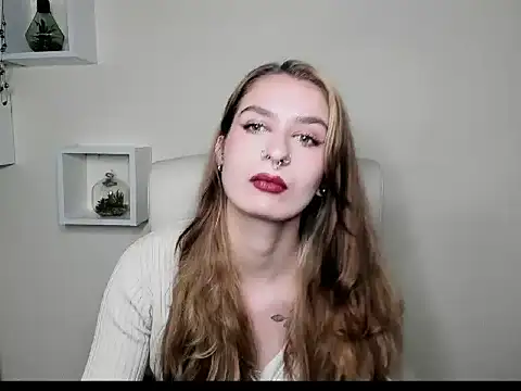 NinaBlond1 online show from 11/04/25, 09:19