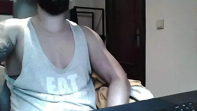 Snapshot of yourfantasy777 chatting on 05/04/26, 12:17 yourfantasy777 online show from 05/04/26, 12:17