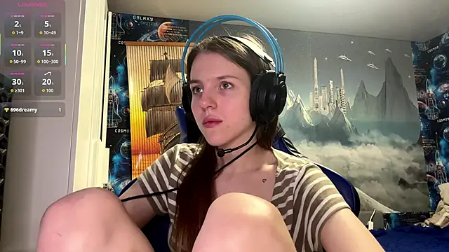 Elira Breeze online show from 02/26/26, 03:00