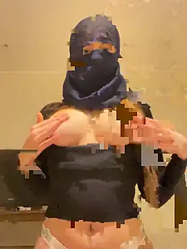 lilita9 online show from 12/15/25, 05:39