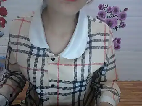 Hannie 26 online show from 11/17/25, 02:01