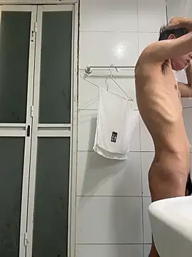 Snapshot of leeyoung_ chatting on 10/09/25, 07:06 leeyoung online show from 10/09/25, 07:06