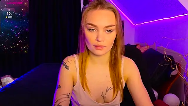 KitsyMoore online show from 10/01/25, 09:04