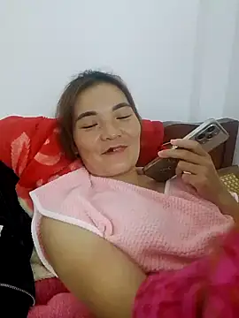 phuongxinhxan online show from 11/18/25, 02:43