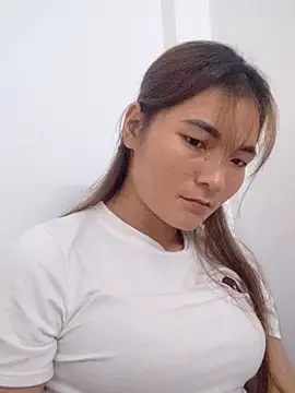 Snapshot of phuongxinhxan chatting on 12/21/25, 03:57 phuongxinhxan online show from 12/21/25, 03:57