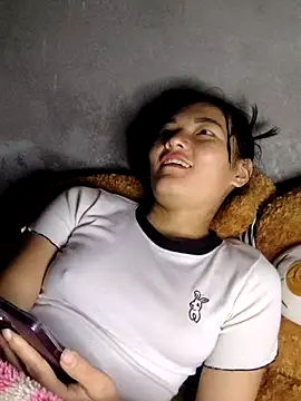 Snapshot of phuongxinhxan chatting on 02/06/26, 01:03 phuongxinhxan online show from 02/06/26, 01:03