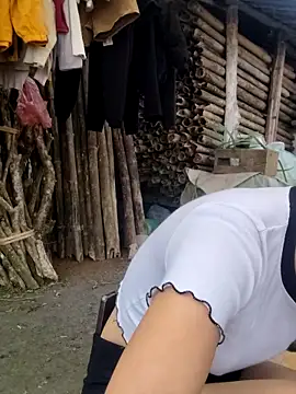 Snapshot of phuongxinhxan chatting on 02/07/26, 02:04 phuongxinhxan online show from 02/07/26, 02:04