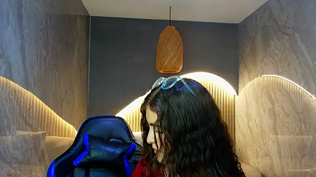 dany r  online show from 11/10/25, 01:21