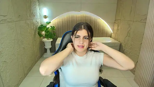 dany r  online show from 04/21/26, 01:42