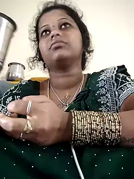 sweetqueen143 online show from 10/29/25, 04:15