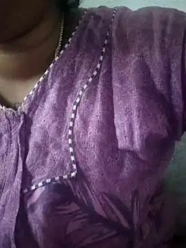 sweetqueen143 online show from 12/17/25, 07:14