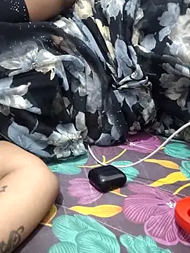 sweetqueen143 online show from 04/01/26, 02:36