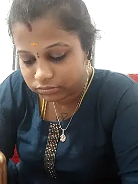 sweetqueen143 online show from 04/13/26, 10:54