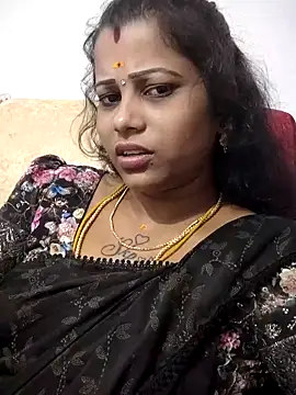 sweetqueen143 online show from 04/20/26, 05:59