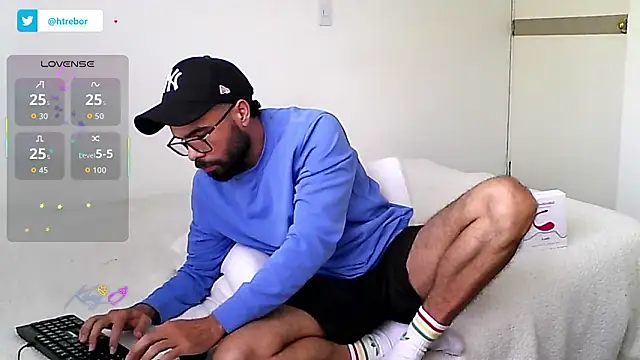 htrebor87 online show from 02/16/26, 06:59