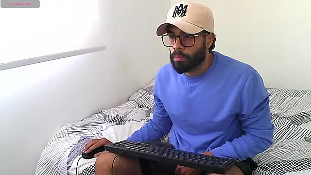 htrebor87 online show from 03/27/26, 07:02