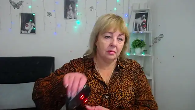 MilenaWedxy online show from 10/10/25, 04:55