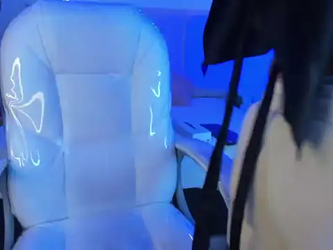 Gyal 8  online show from 10/27/25, 03:10