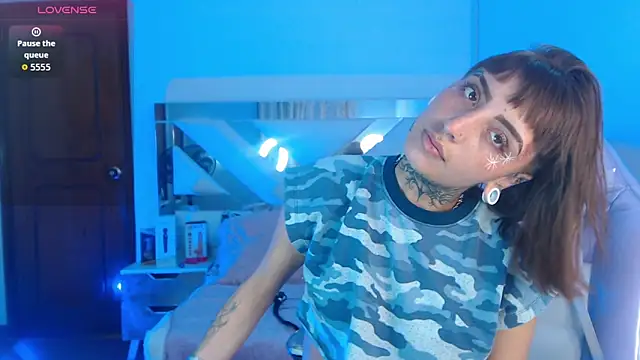 Gyal 8  online show from 10/28/25, 03:10