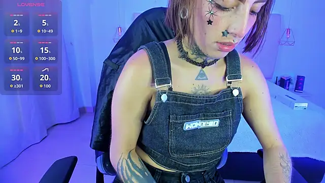 Gyal 8  online show from 02/28/26, 04:13