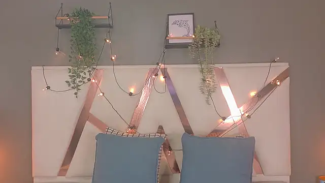 MyApril   online show from 07/01/26, 11:34