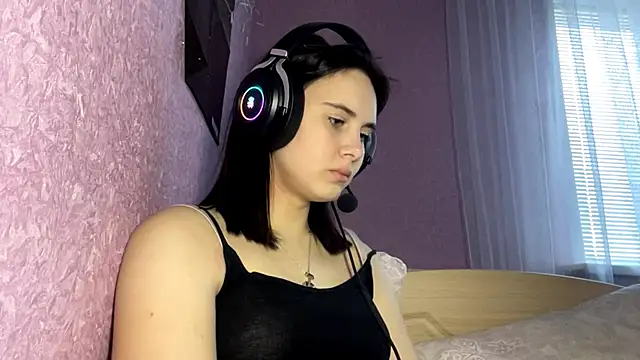 Snapshot of MollyPartey chatting on 10/01/25, 10:21 MollyPartey online show from 10/01/25, 10:21