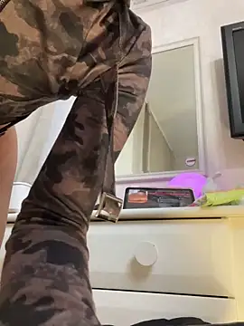 Lissa kis online show from 10/30/25, 05:02