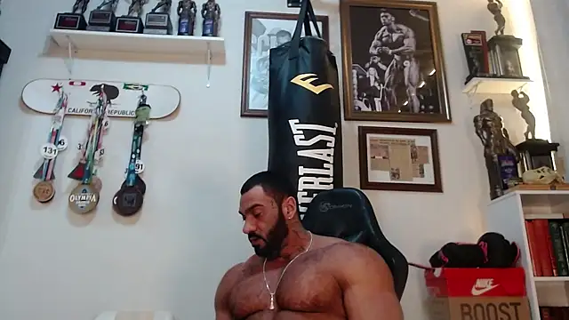 henryhadesflirt online show from 04/08/26, 10:43