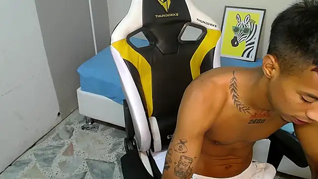 Nando coll online show from 10/28/25, 11:25