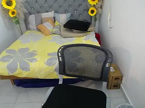 Snapshot of hotlesby_valery chatting on 11/06/25, 11:55 hotlesby valery online show from 11/06/25, 11:55