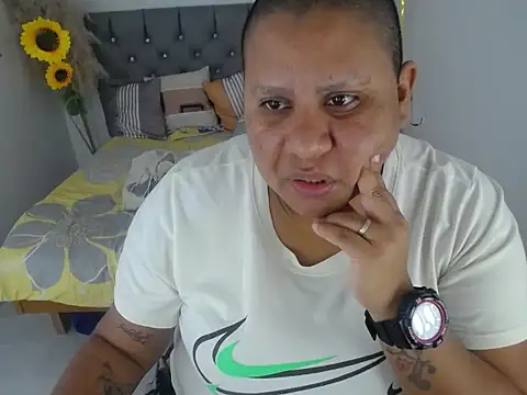 Snapshot of hotlesby_valery chatting on 11/14/25, 12:04 hotlesby valery online show from 11/14/25, 12:04