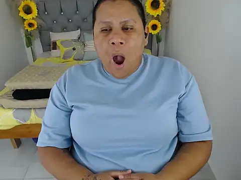 Snapshot of hotlesby_valery chatting on 11/27/25, 08:11 hotlesby valery online show from 11/27/25, 08:11