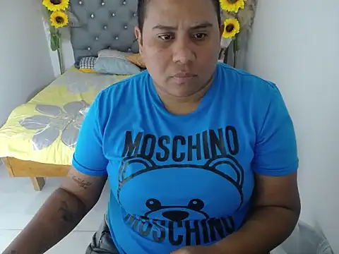 Snapshot of hotlesby_valery chatting on 02/19/26, 08:05 hotlesby valery online show from 02/19/26, 08:05