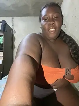 CarolinaGomez  online show from 11/17/25, 12:22