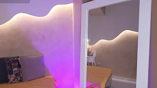 SaraGuzmann online show from 01/14/26, 07:19