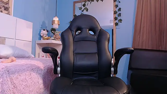 PenelopeBond online show from 11/13/25, 08:35