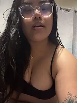 kiaradanielaxx online show from 02/17/26, 05:37