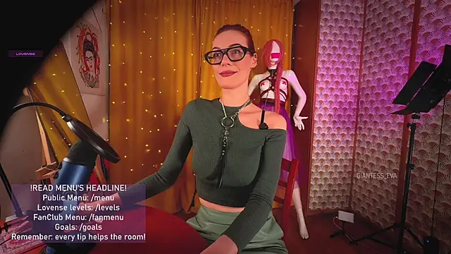 Giantess Eva online show from 04/24/26, 08:33