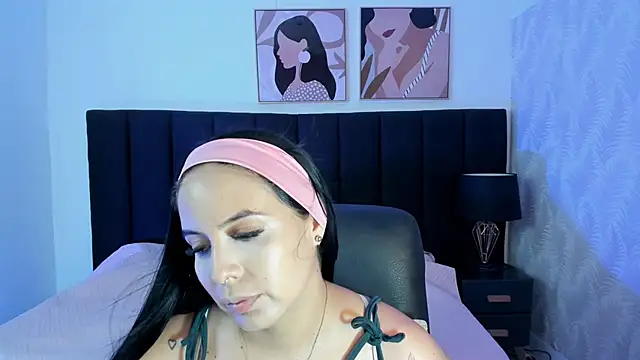 camiladuke7 online show from 10/14/25, 07:36