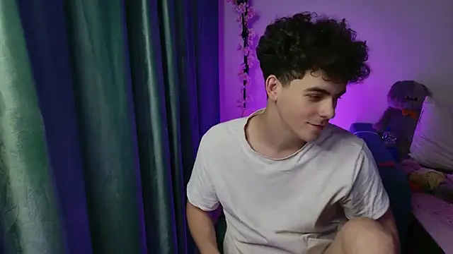 Snapshot of dreamgonetan chatting on 10/06/25, 08:50 dreamgonetan online show from 10/06/25, 08:50