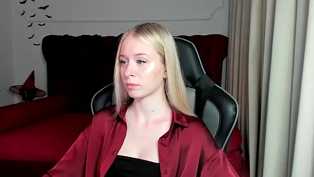 MiaGraces online show from 10/27/25, 06:45