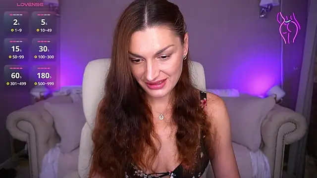 EllaGoldenn online show from 10/03/25, 08:39