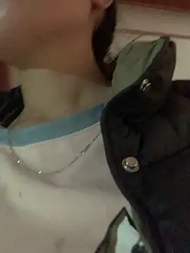 Halyy xx online show from 03/18/26, 08:39