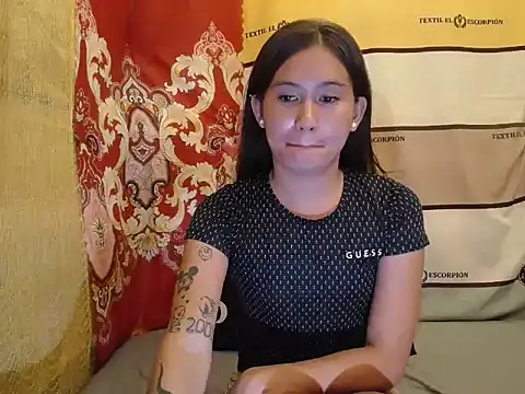 girlyesha online show from 10/08/25, 10:46