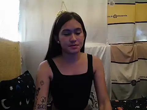 girlyesha online show from 10/11/25, 03:50