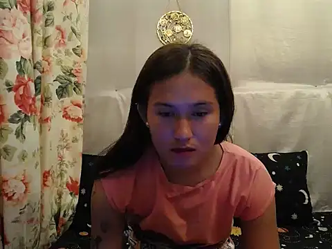 girlyesha online show from 10/18/25, 11:33
