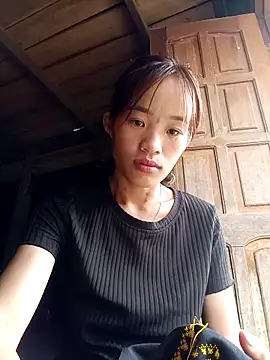 Snapshot of ChanKyn chatting on 10/06/25, 08:12 ChanKyn online show from 10/06/25, 08:12