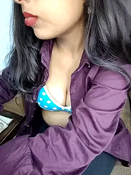 hotty ranjana online show from 10/12/25, 11:37