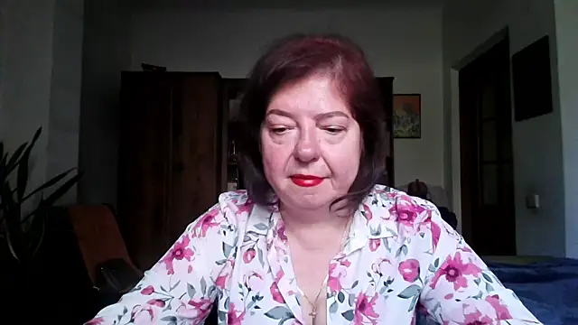 Snapshot of Violet_Pulse chatting on 05/29/26, 01:42 Violet Pulse online show from 05/29/26, 01:42