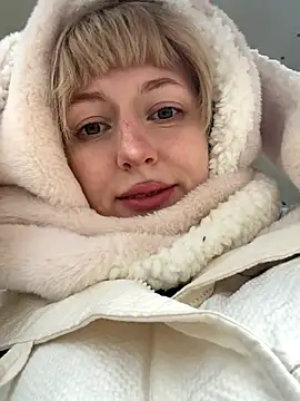 Snapshot of RonnieKiss chatting on 10/16/25, 04:57 RonnieKiss online show from 10/16/25, 04:57